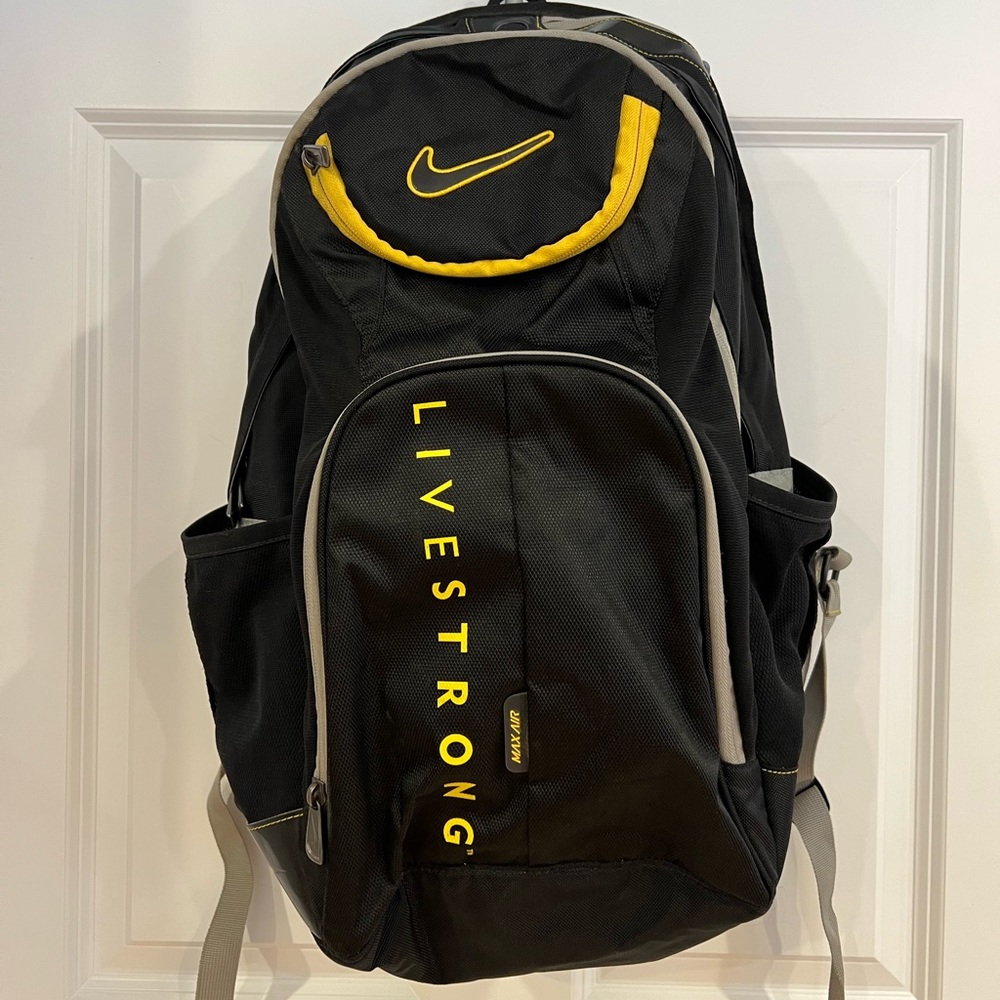 Nike Livestrong Max Air backpack with laptop compartment and lots of pockets
